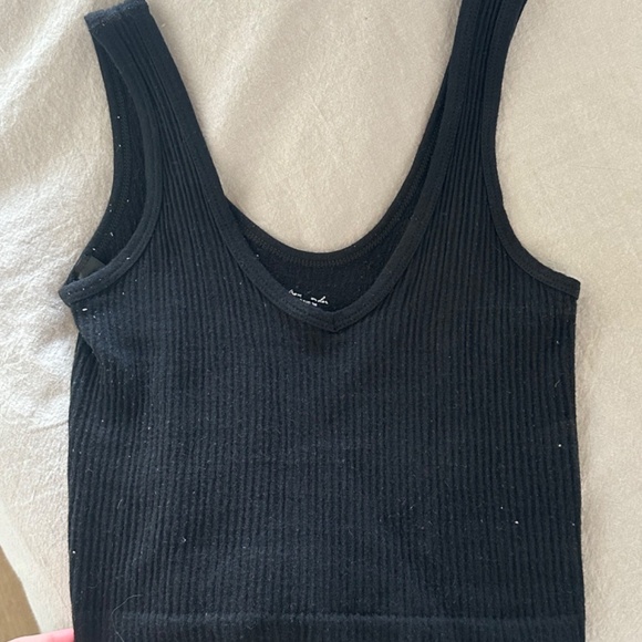 Urban Outfitters Ribbed Black Crop Top - Picture 2 of 4